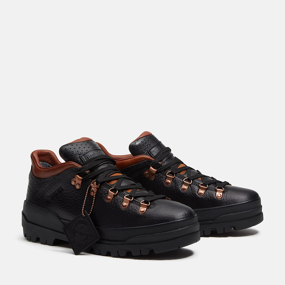 TIMBERLAND WORLD HIKER LOW WITH GORE-TEX MEMBRANE (BLACK FULL GRAIN/RUST) TB0A418GAME
