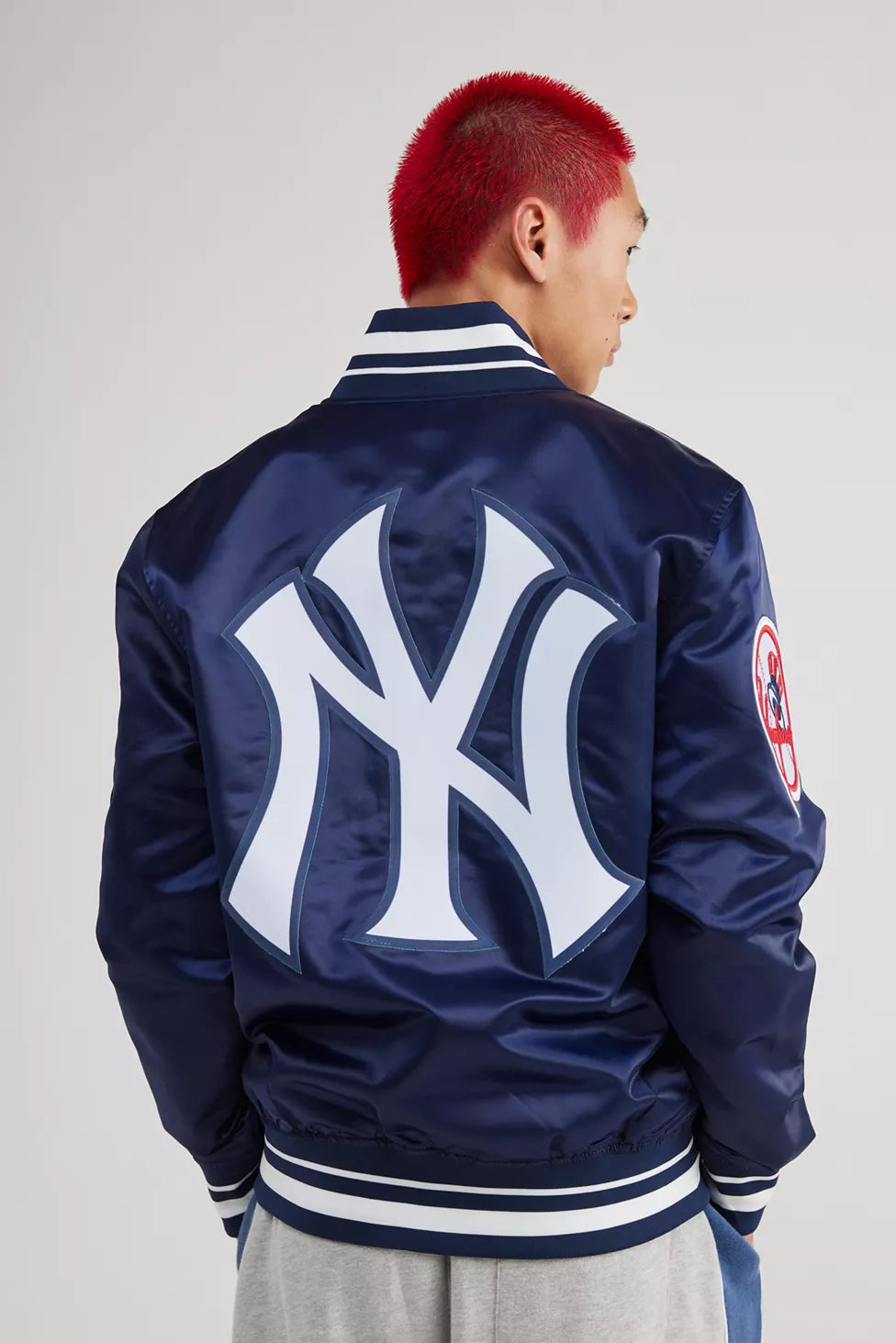Pro Standard New York Yankees Satin Varsity Jacket (Navy Blue)