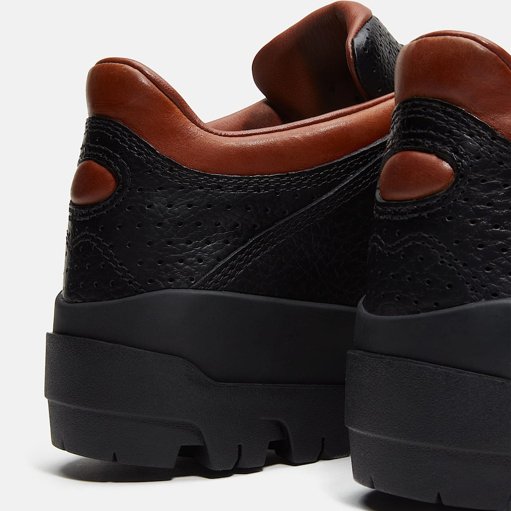 TIMBERLAND WORLD HIKER LOW WITH GORE-TEX MEMBRANE (BLACK FULL GRAIN/RUST) TB0A418GAME