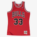 MITCHELL&NESS Men's Scottie Pippen Red Chicago Bulls 1997/98 Hardwood Classics Swingman Player Jersey