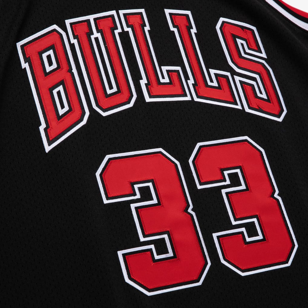 MITCHELL&NESS Scottie Pippen Chicago Bulls 1997-98 Black Authentic Jersey